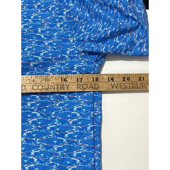 Vineyard Vines On-The-Go Performance Shirt – Blue Fish Print Button-Up Size XS - Picture 3 of 9